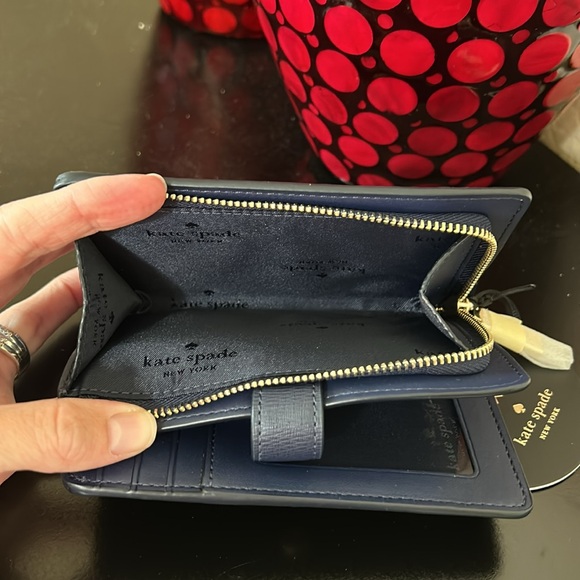 Disney X Kate Spade NWT Lady And The Tramp Medium Bifold Wallet - Picture 13 of 16